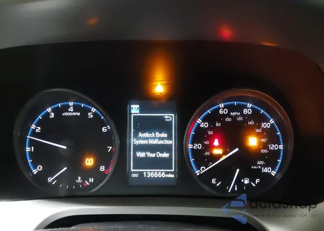 2017 Toyota Rav4 Xle из США, поврежденный, VIN JTMRFREVXHJ706137